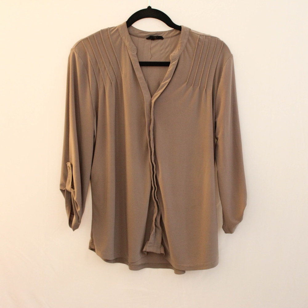 Tan 3/4 Sleeve Top